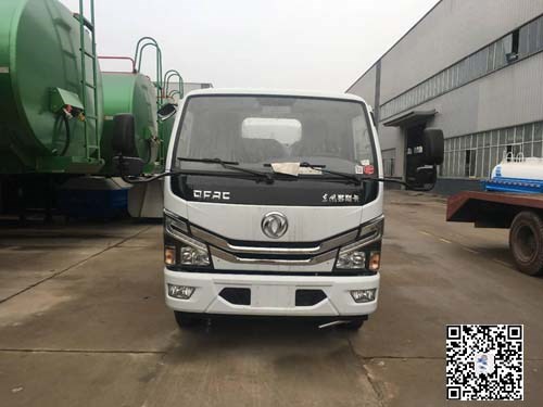 國六東風(fēng)5方灑水車(chē)